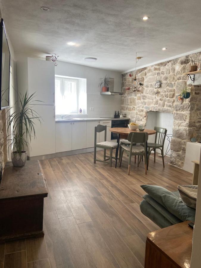 Apartman Oleandar Kaštela Exteriér fotografie
