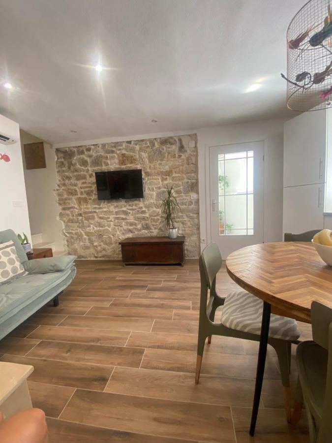 Apartman Oleandar Kaštela Exteriér fotografie